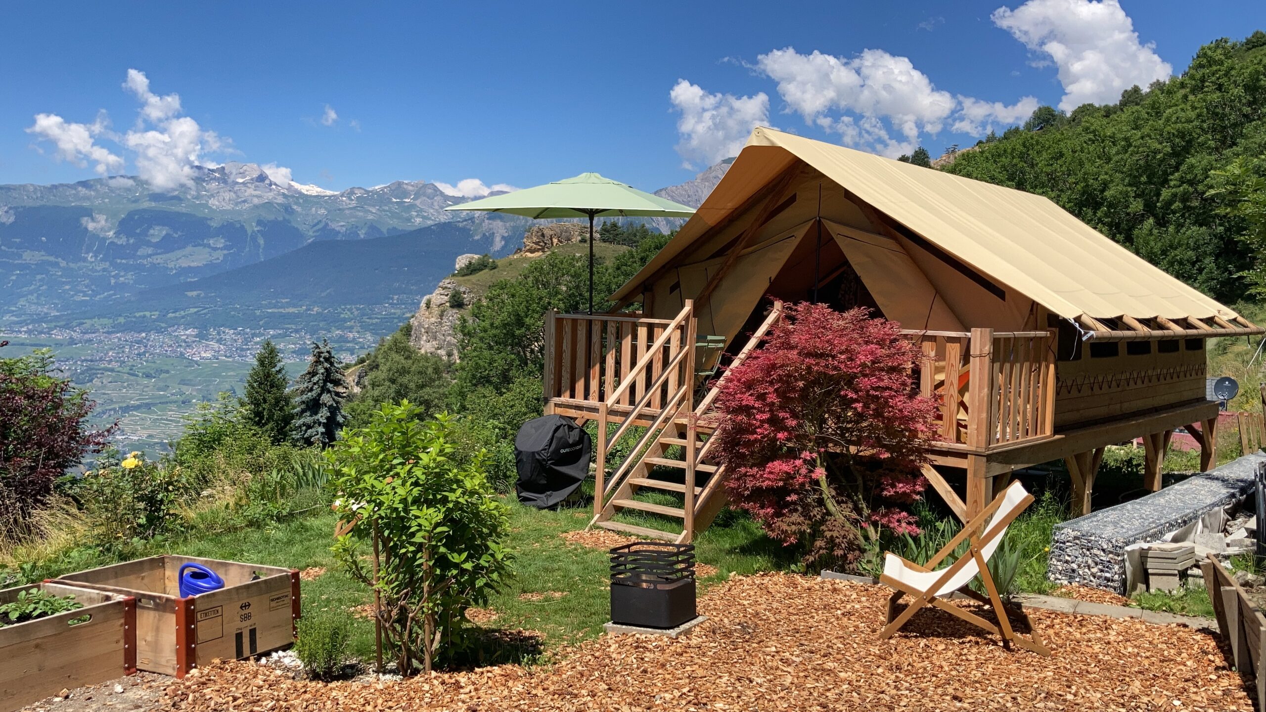 Family & Dog Friendly Campsite with Pool | Camping Switzerland